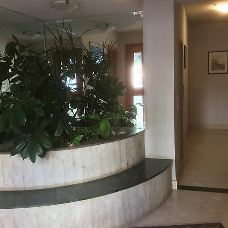 Mary House Apartment *